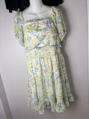 Madden NYC Floral Puff-Sleeve Midi Dress in Pastel Blue and Green Florals